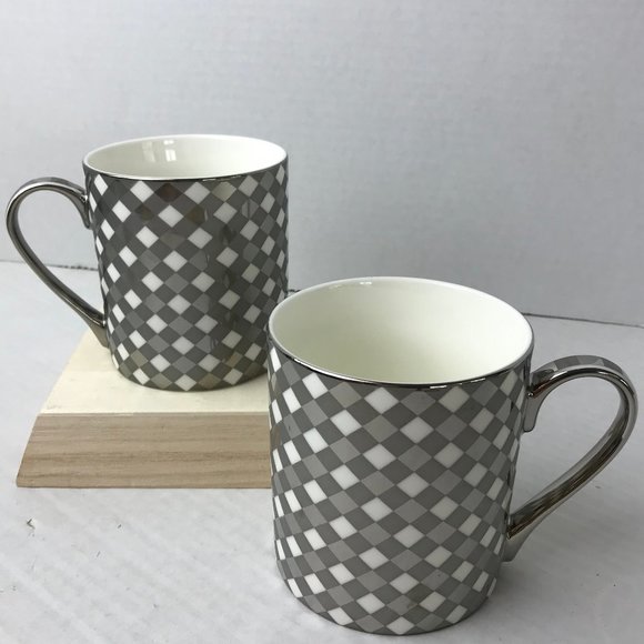 NWOT - 10 STRAWBERRY STREET Silver Checkered Metallic Set of 2 Coffee Tea Mugs - Picture 1 of 14